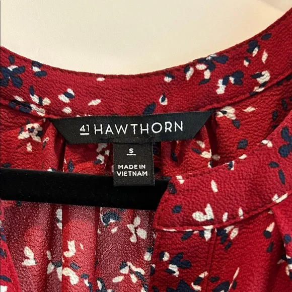 41 Hawthorn Maroon Floral Blouse - Picture 2 of 7